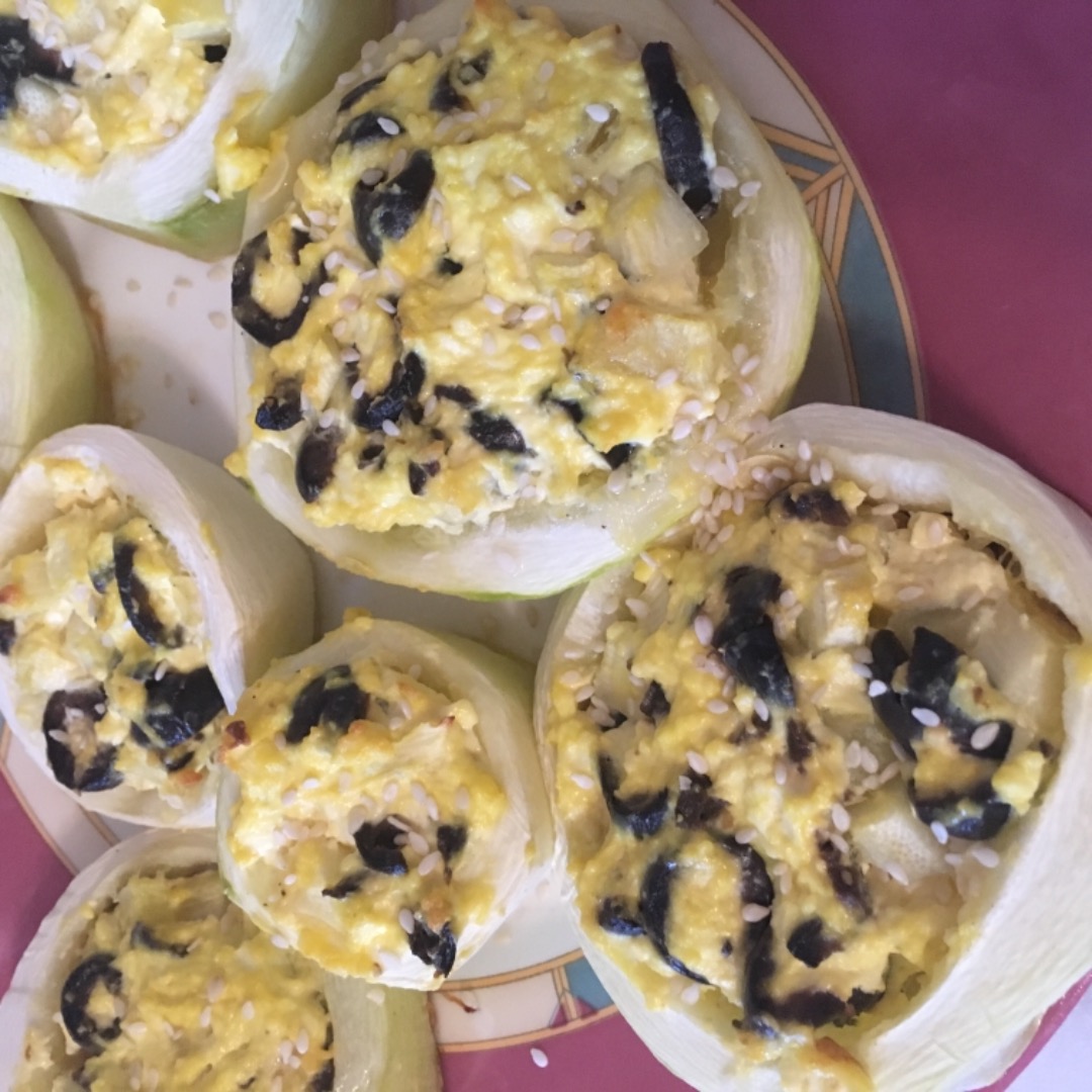 Фаршированные кабачки(творогом)