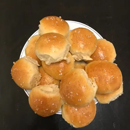 Dinner rolls