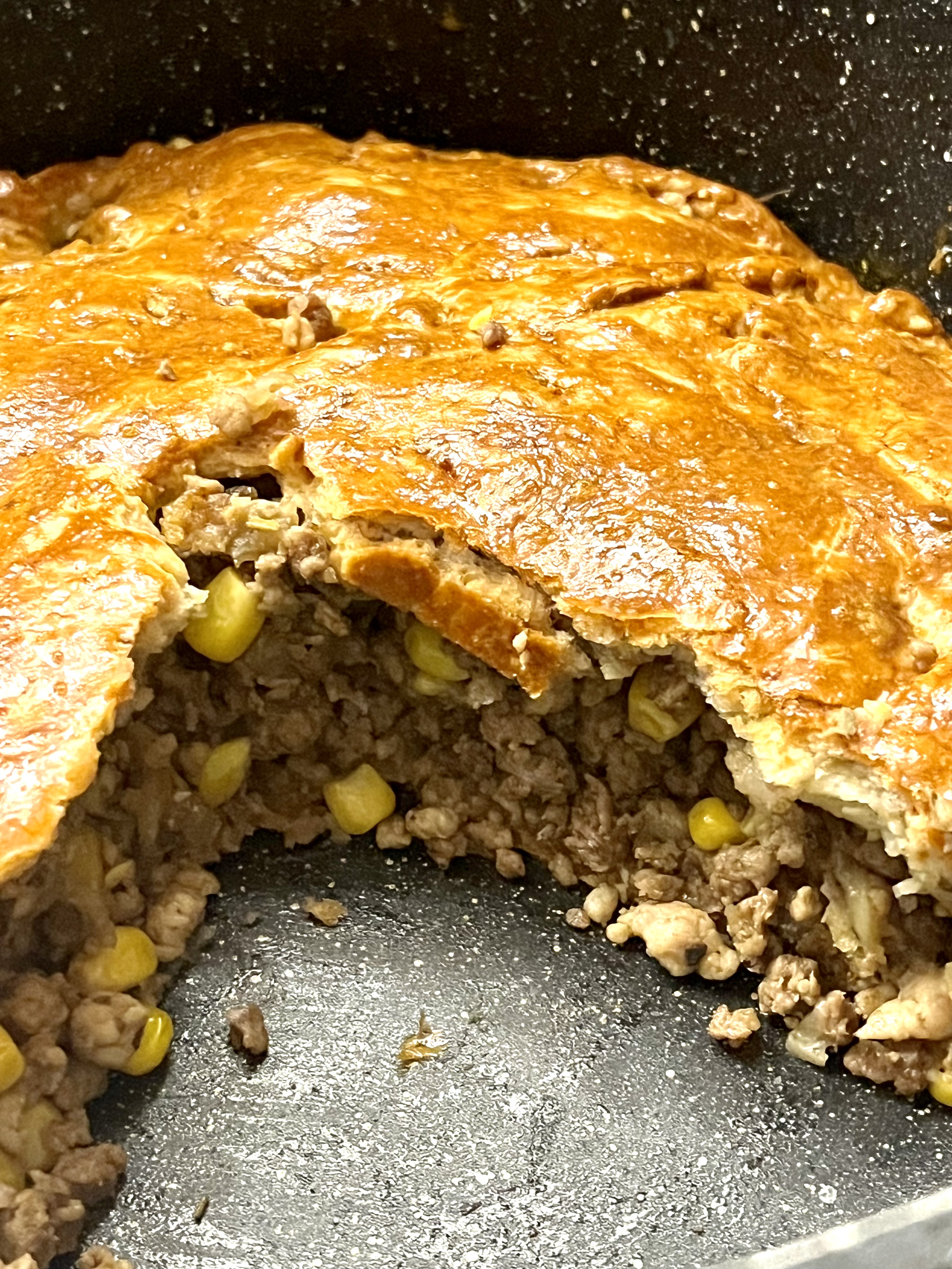 Мясной пирог с кукурузой