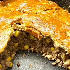 Мясной пирог с кукурузой