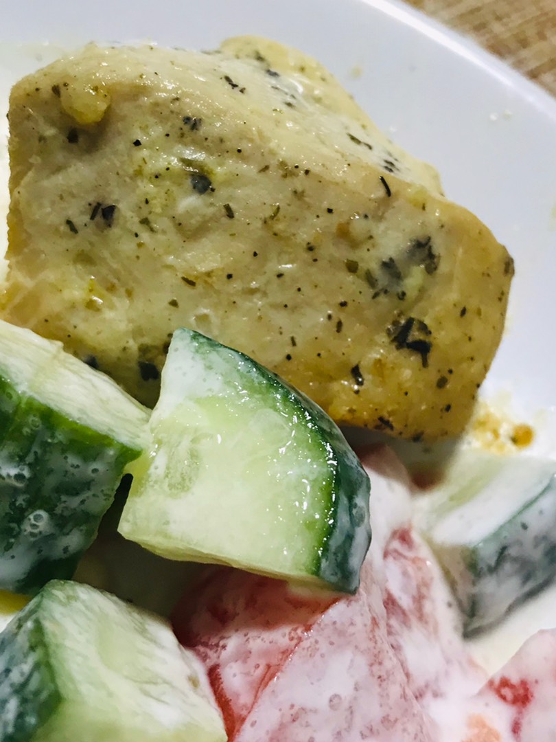 Куриная грудка в сливочно-сырном соусе