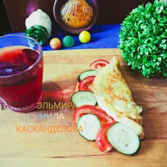 Овсяноблин с огурцами и помидорами