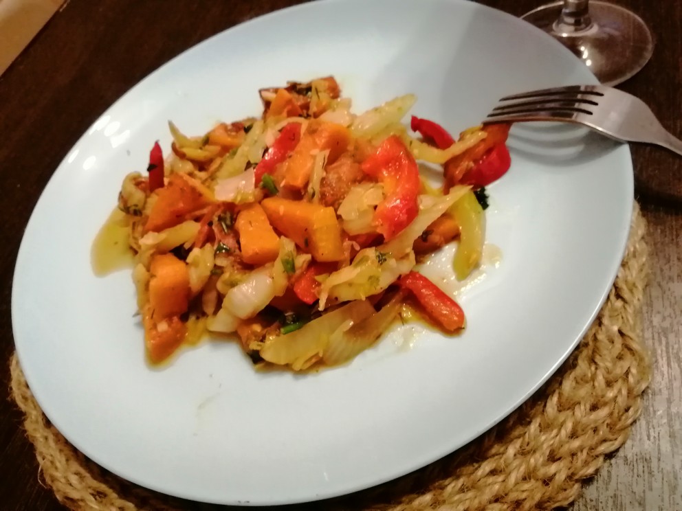 Тушёная тыква с кунжутом