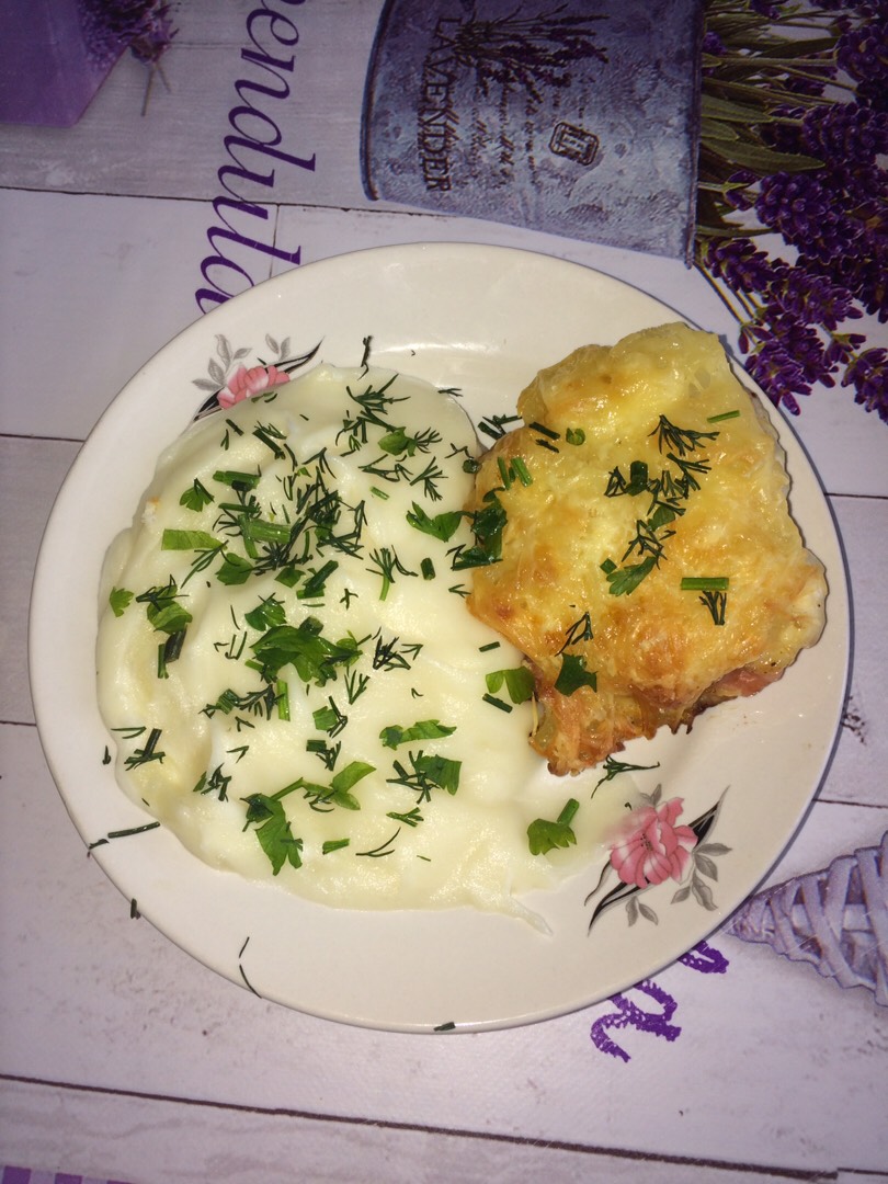 Куриная грудка под ананасово-сырной шубкой