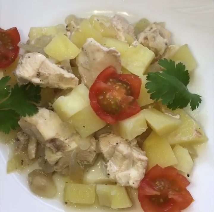 Курочка с картошкой в горшочке #кулинарныймарафон