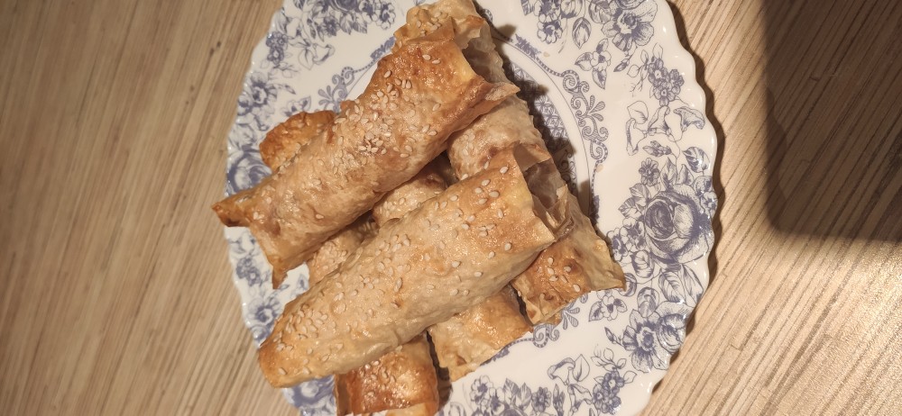 Сосиски с сыром в лаваше
