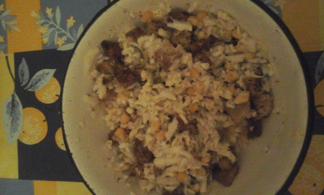 Салат пекинская капуста с тунцом