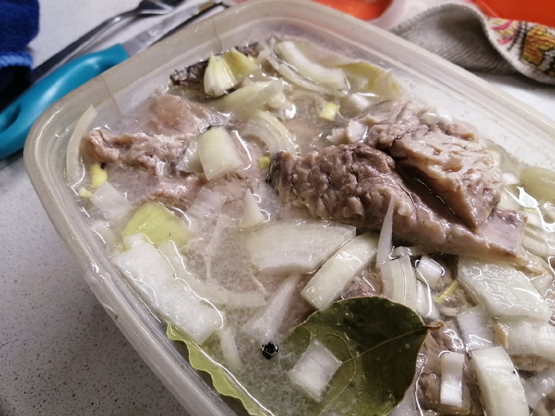 Маринованная скумбрия/селёдка