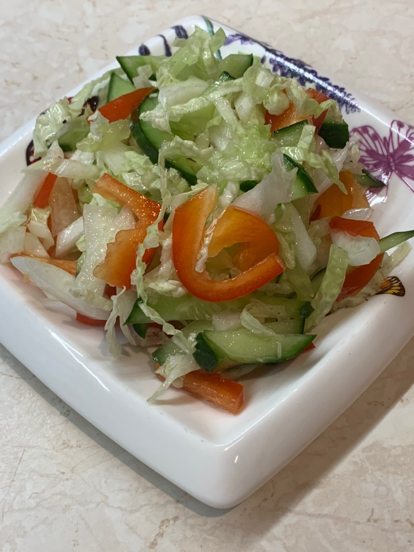 Салат из пекинской капусты с огурцом и перцем