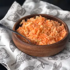 Салат из моркови с редькой