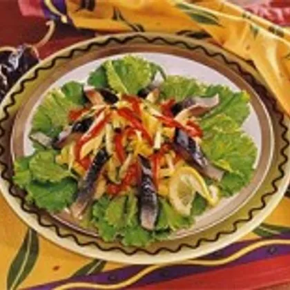 Салат из норвежской сельди с овощами