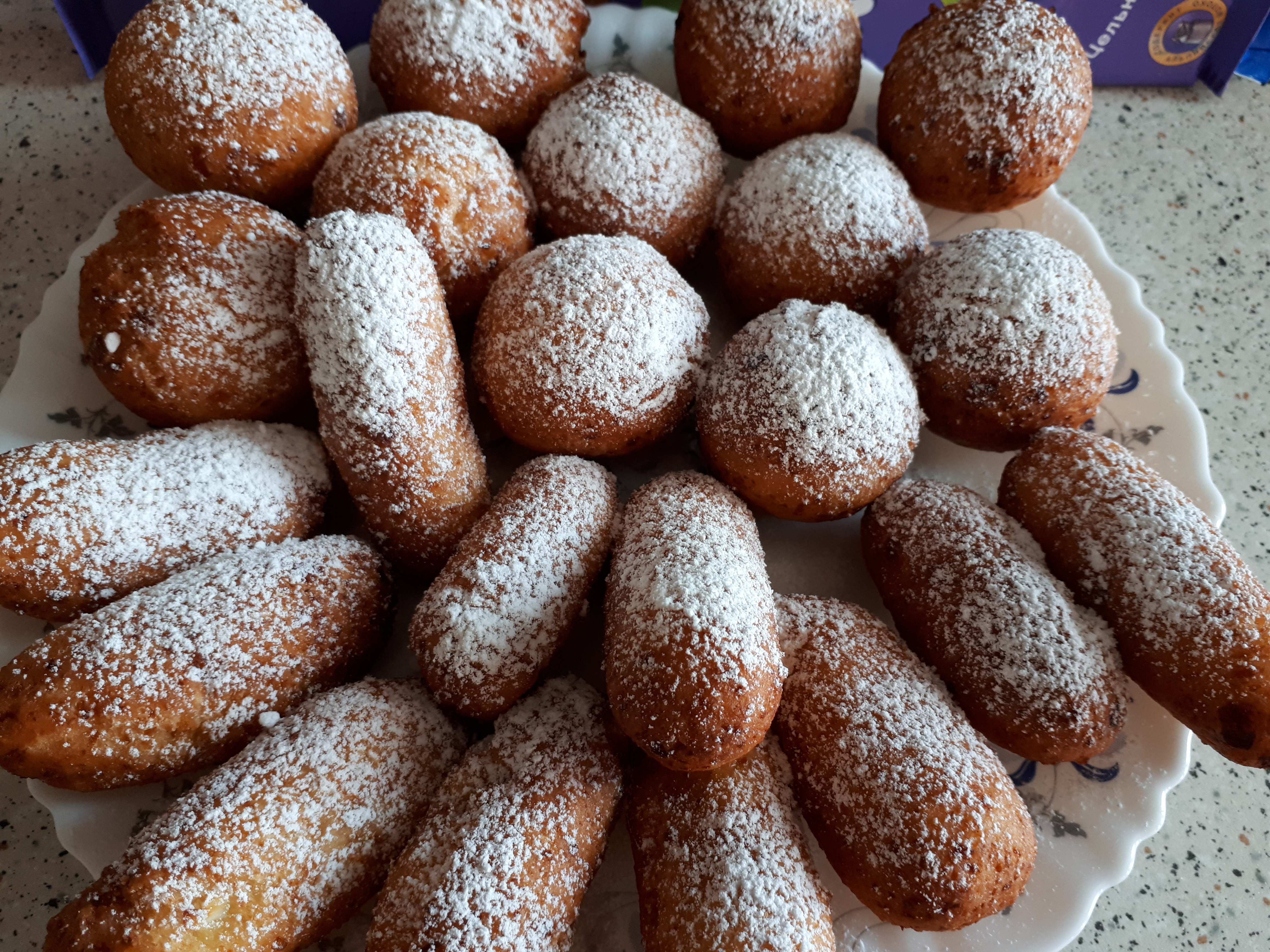 Пончики творожные с шоколадом. Ням-ням🍩🍩