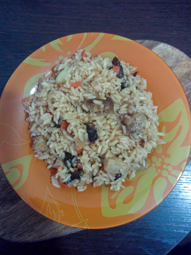 Плов с черносливом