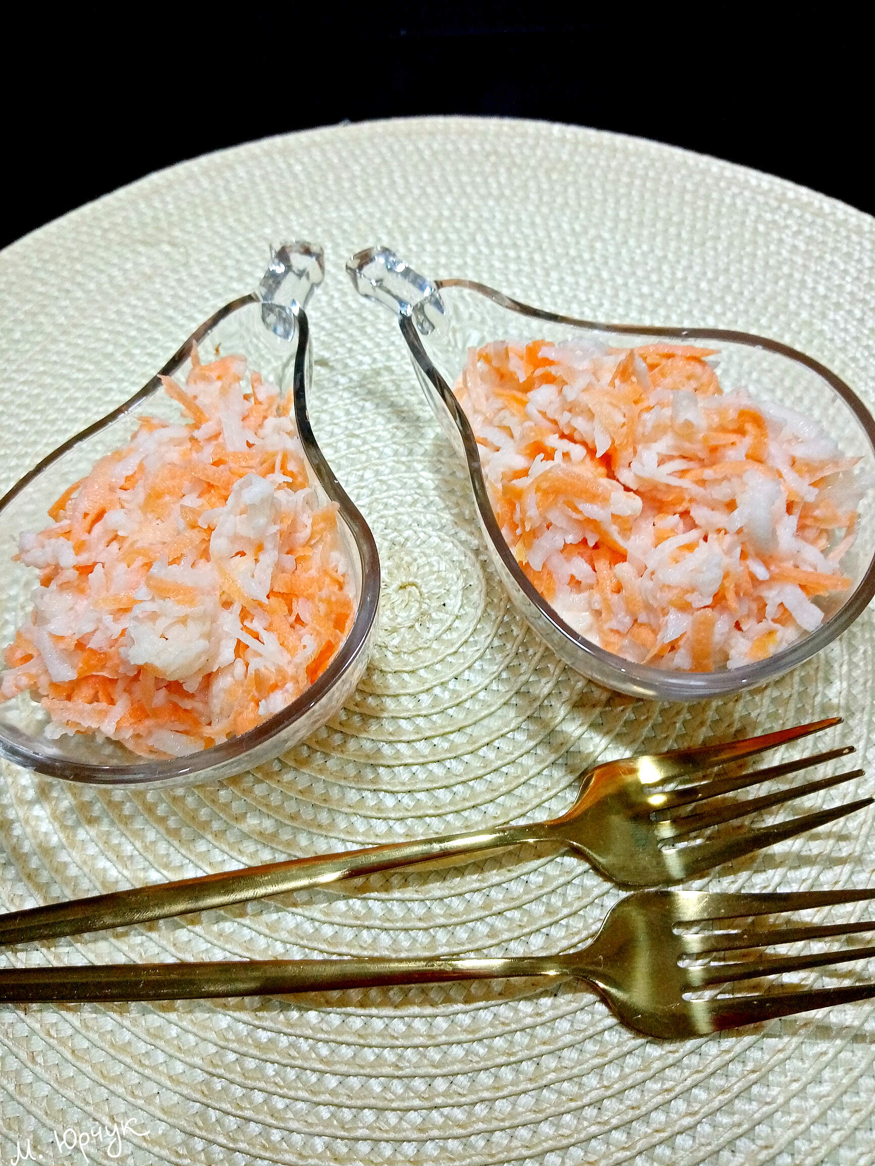 Салат с дайконом и морковью