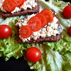 Бутерброды с яичным салатом и черри 🥪🥚🍅🍞