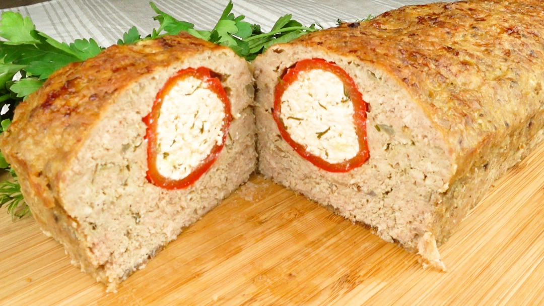 Мясной хлебец с болгарским перцем и брынзой | Meat loaf with bulgarian pepper and sheep cheese