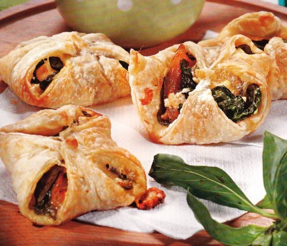 ПИРОЖКИ С КУРИЦЕЙ И СОУСОМ (9-10 штук)