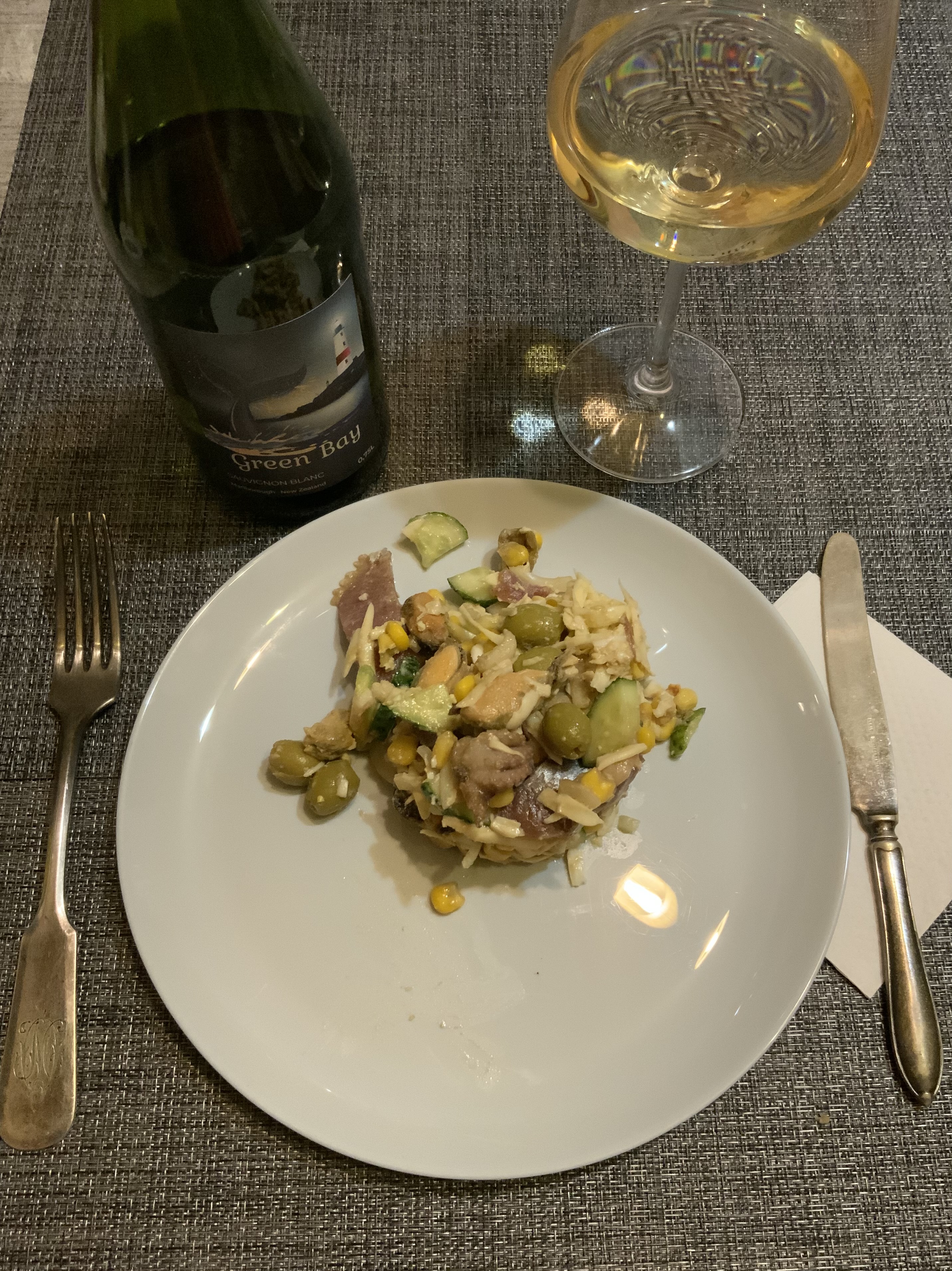 Салат из сельди и морепродуктов