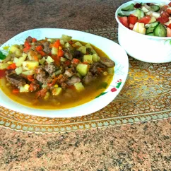 Жаркое с куриной печенью и овощами в мультиварке+салат