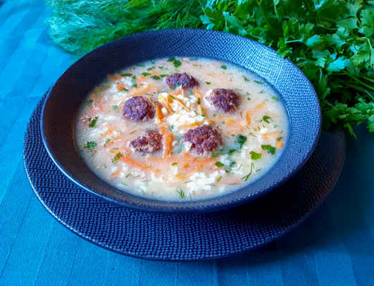 Суп с пахтой и фрикадельками