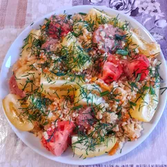 Кускус с овощами и шпикачкой на скорую руку