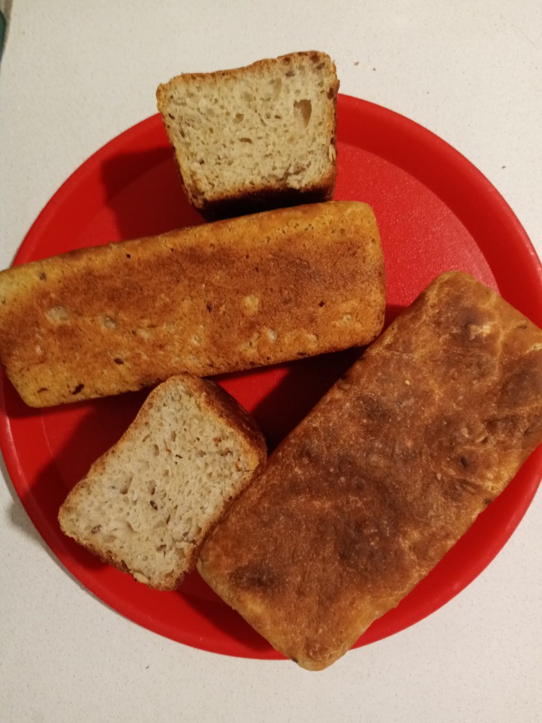 Хлеб со злаками на закваске Левито Мадре