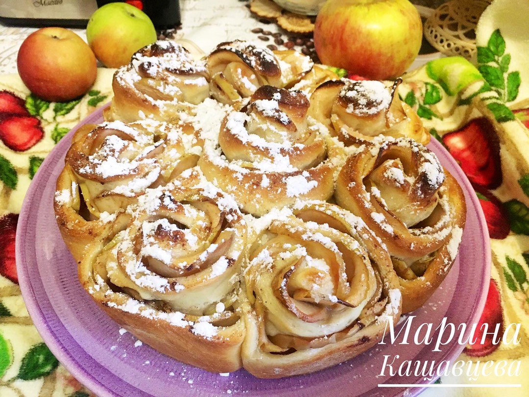 Яблочный пирог «Букет из роз» 🥧