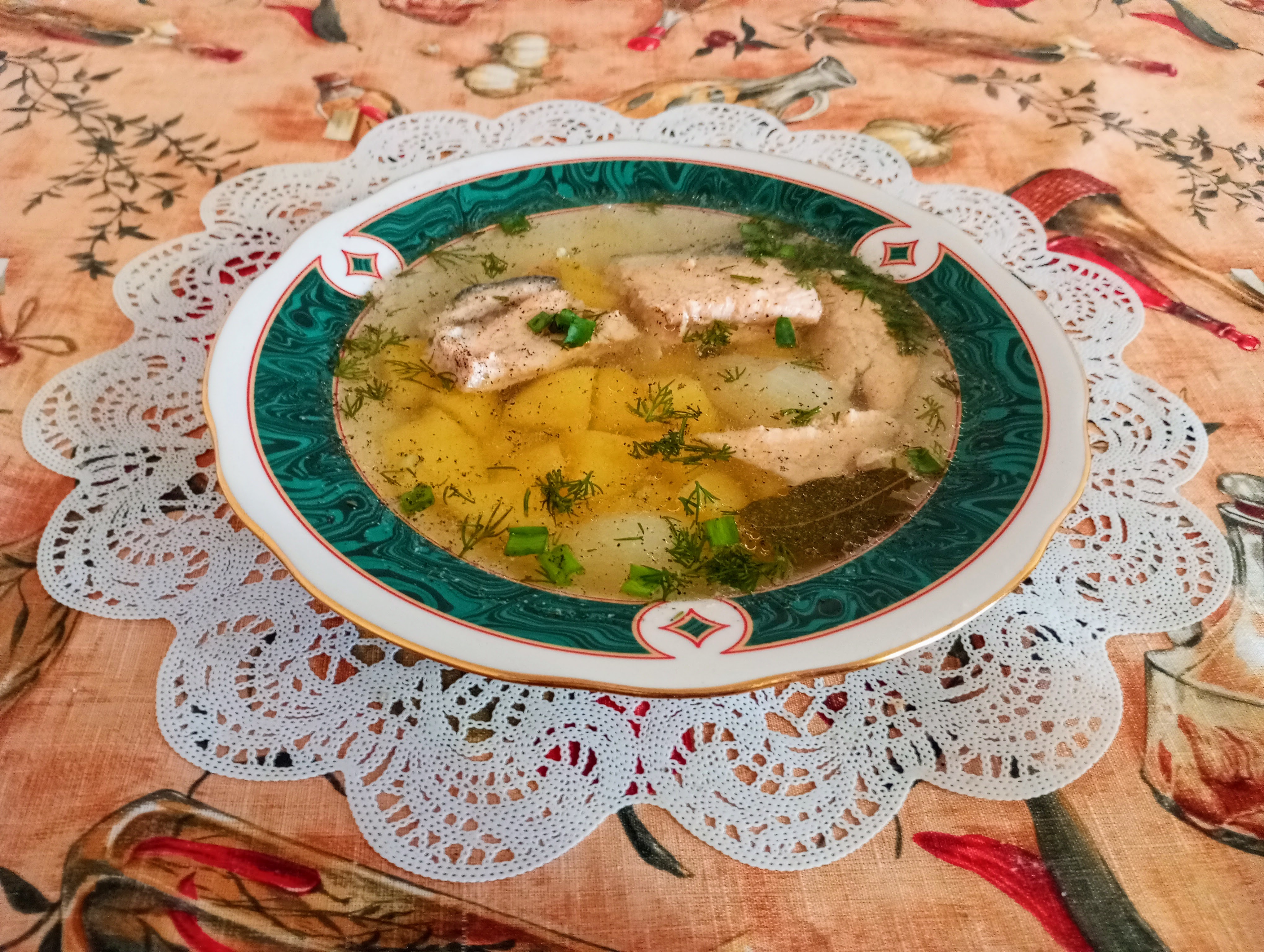 Уха из хребта форели