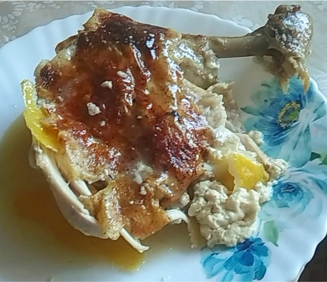 Курица в молочном соусе с лимоном