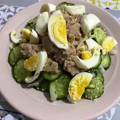 Салат из печени трески с огурцом и кунжутом🥗