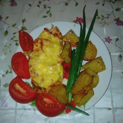 Куриное филе с помидором и сыром