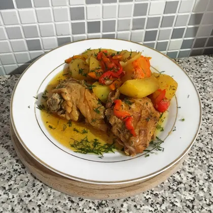 Запечённые куриные бёдра с овощами и картофелем #кулинарныймарафон