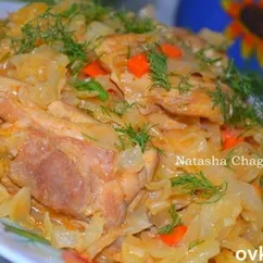 Капуста, тушеная с курицей