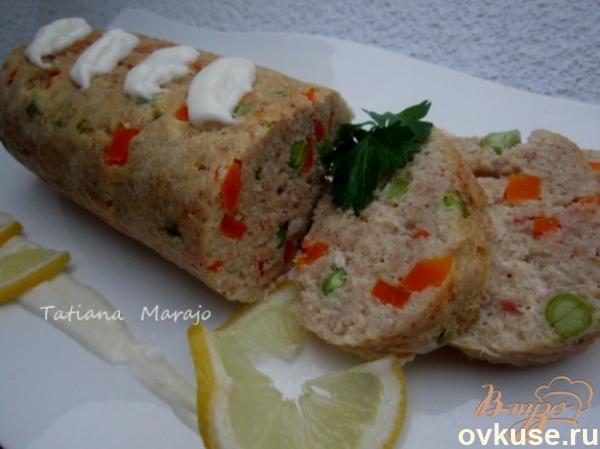 Рыбный рулет с овощами