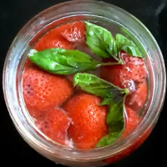 Напиток из клубники с базиликом 🍓🌱🍹