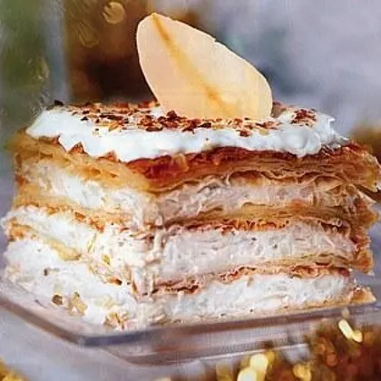 Торт Наполеон с сыром и грушами