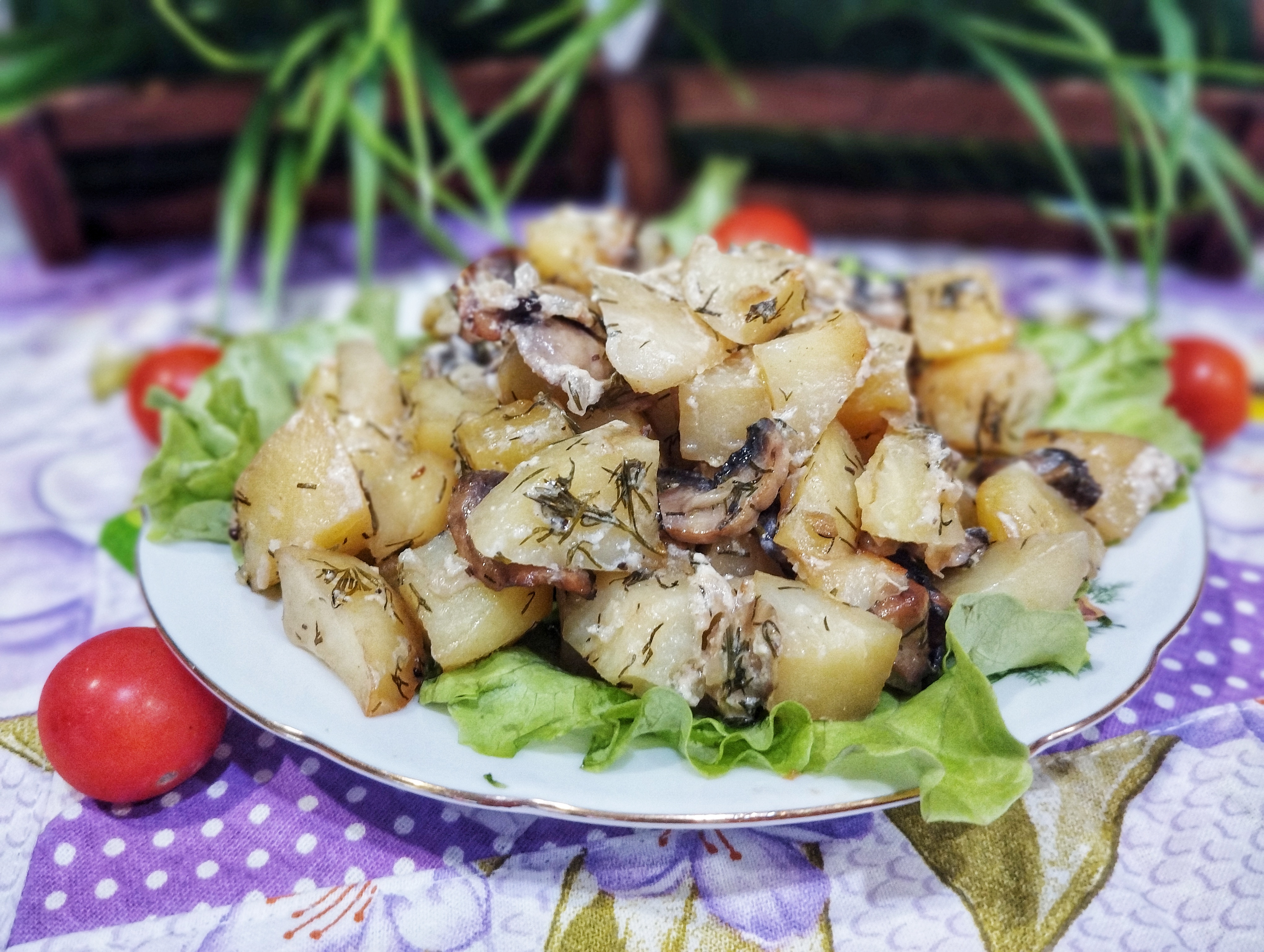 Картошка с грибами в духовке 