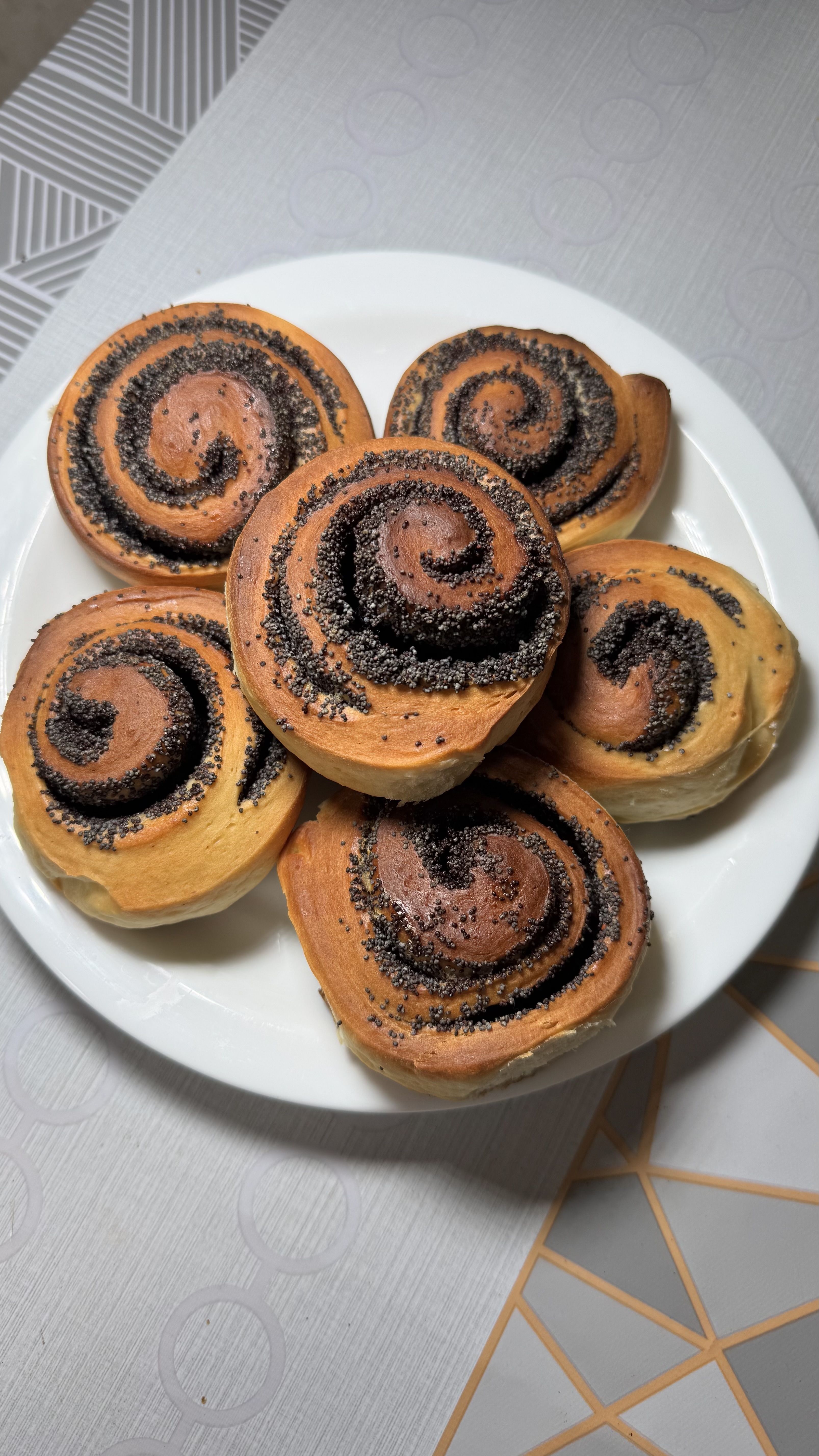 Булочки с маком