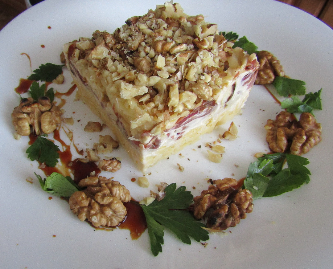 Ореховый салат