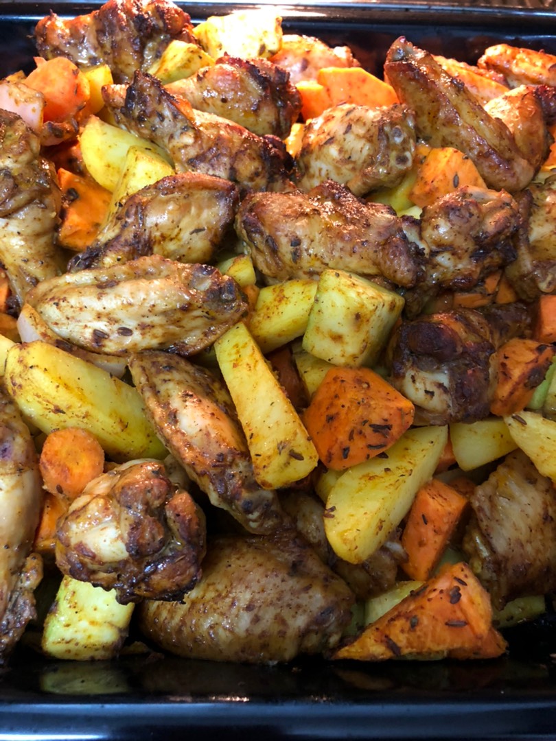 Крылышки с бататом и овощами