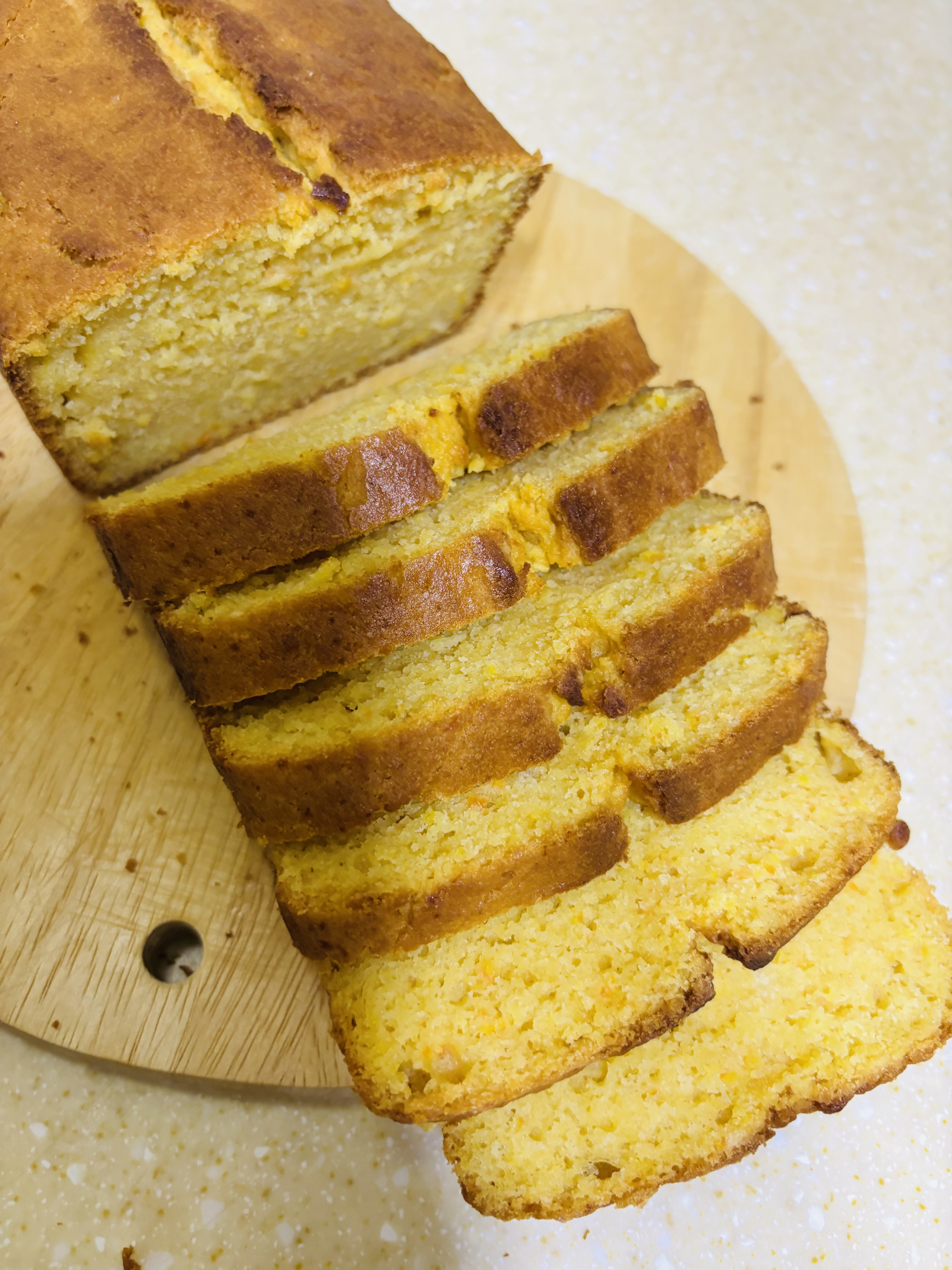 Влажный апельсиновый кекс