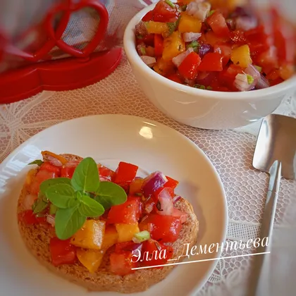 Томатная сальса с пряными травами