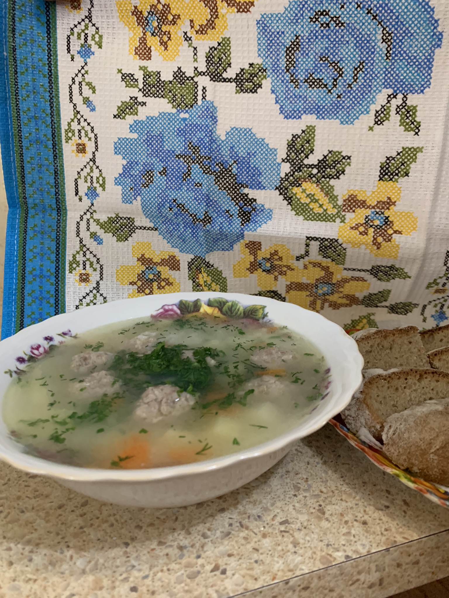 Суп рисовый с фрикадельками 