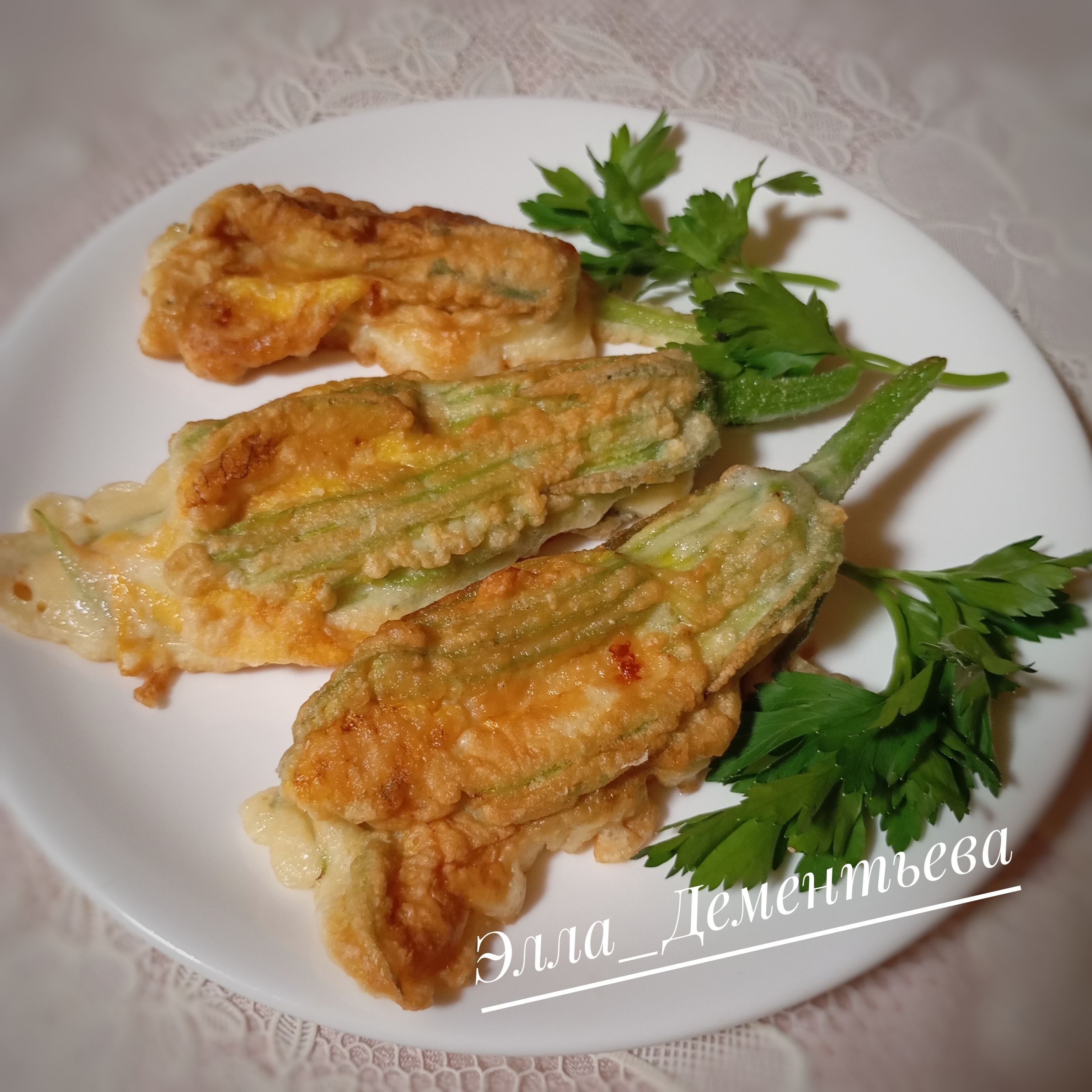 Цветки тыквы в кляре
