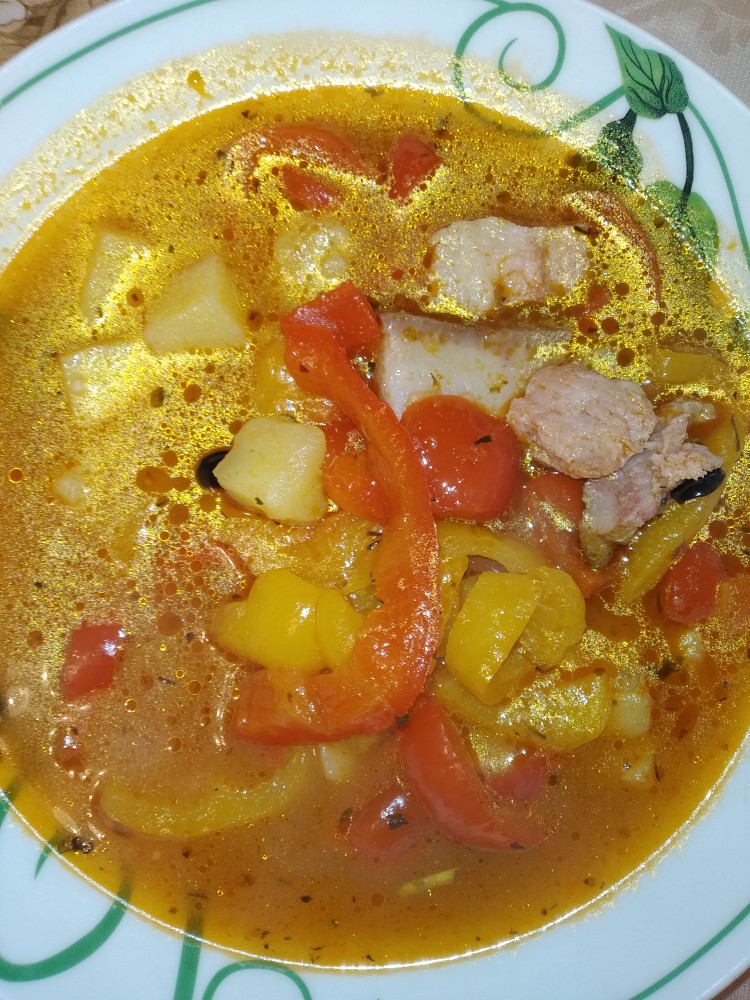 Рагу с копчёным салом и тушёнкой