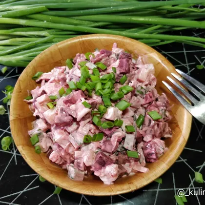 Салат со свеклой, огурцом и сыром