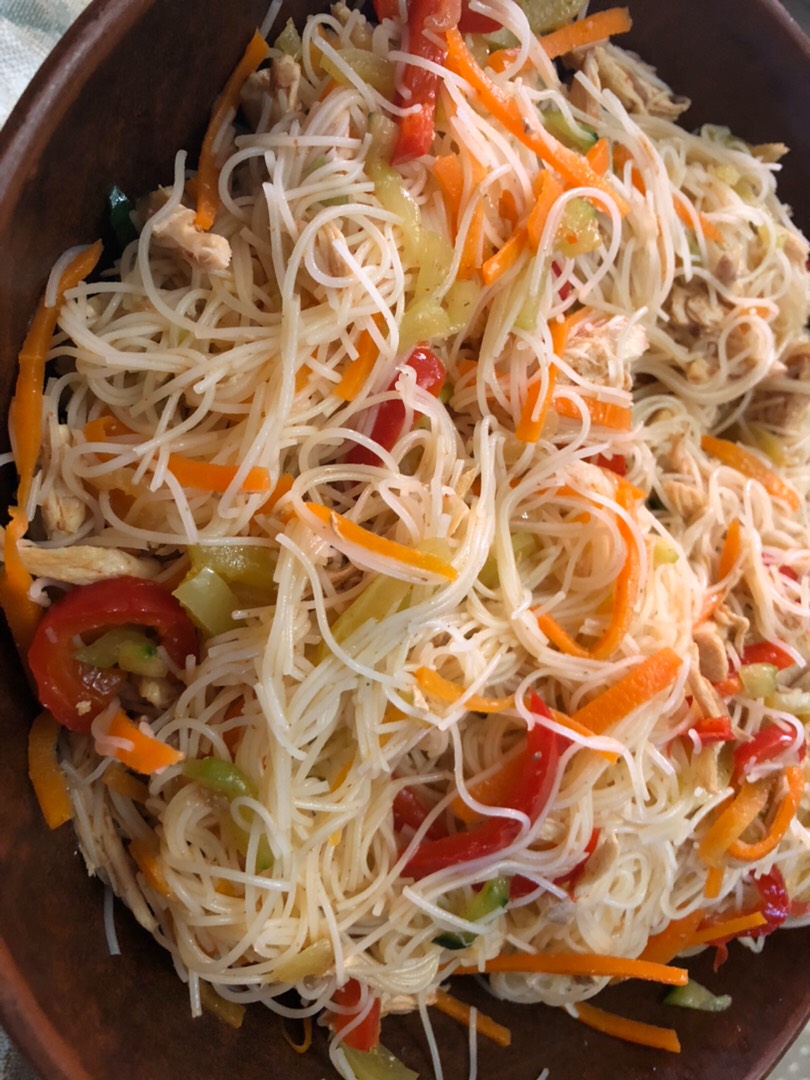 Рецепт салата «Фунчоза» с мясом и овощами
