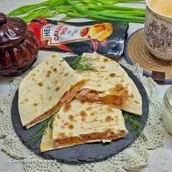 Кесадилья с ветчиной и сыром