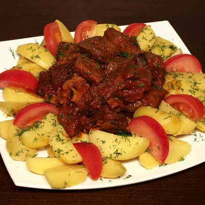 Ребрышки в соусе и картошка на пару - рецепт для праздничного стола