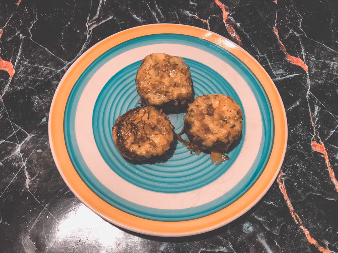 Шампиньоны с сыром